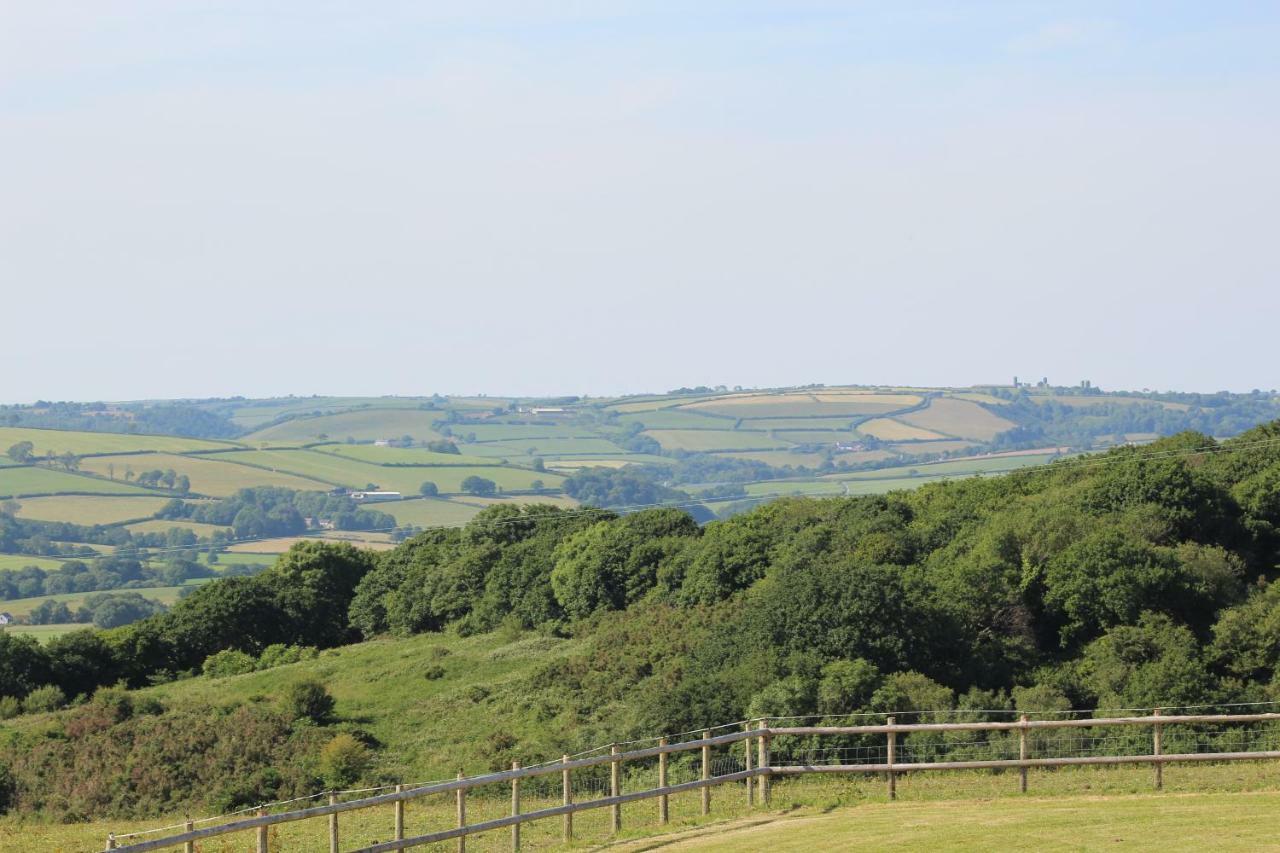 Отель Pantysgyfarnog Near Carmarthenshire Pembrokeshire Экстерьер фото